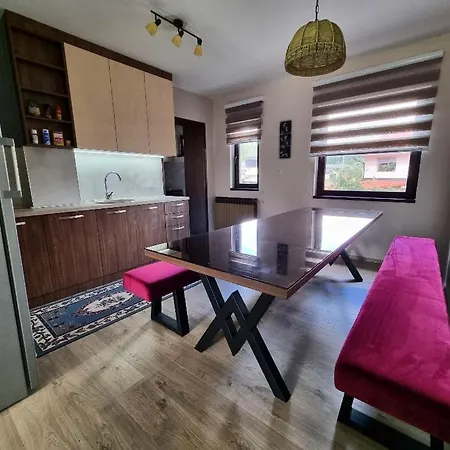 Chalé Olimpijada 84 *